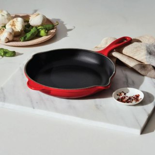 Le Creuset Traditional Round Skillet