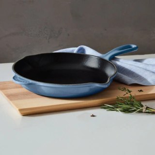 Le Creuset Traditional Round Skillet
